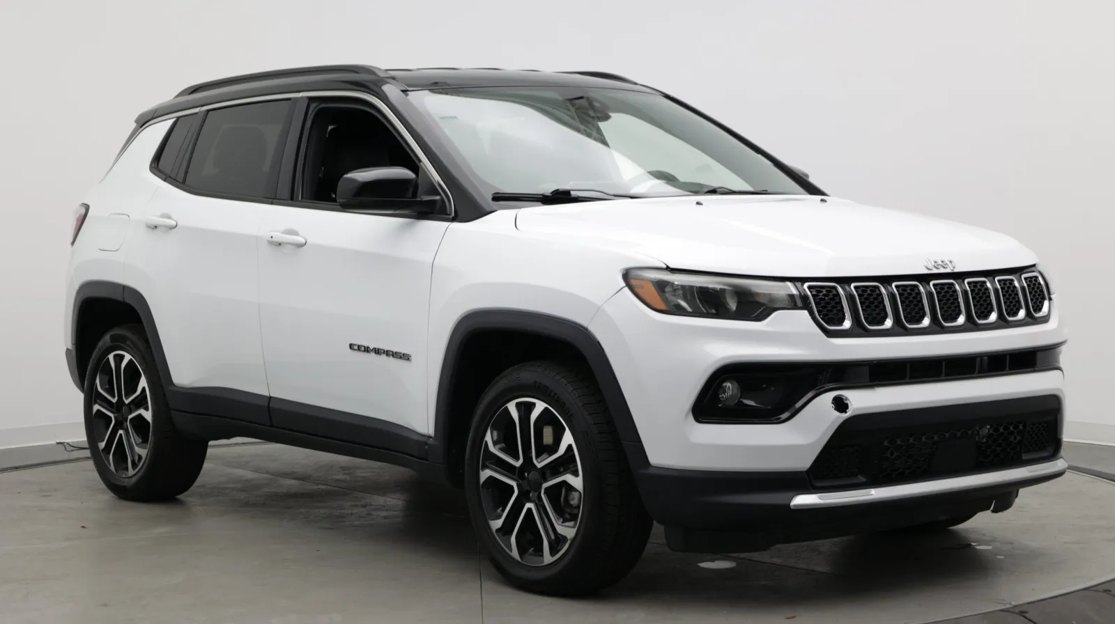 Jeep Compass photo 3