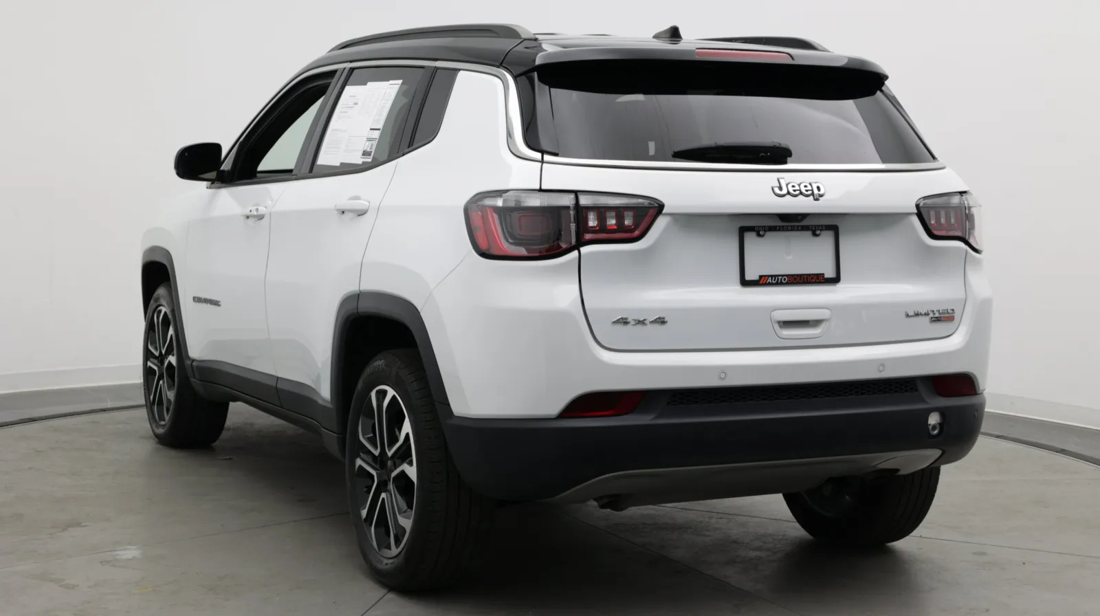 Jeep Compass photo 5