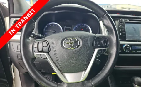 More photos of 2019 Toyota Highlander XLE at Auto Boutique Florida, FL