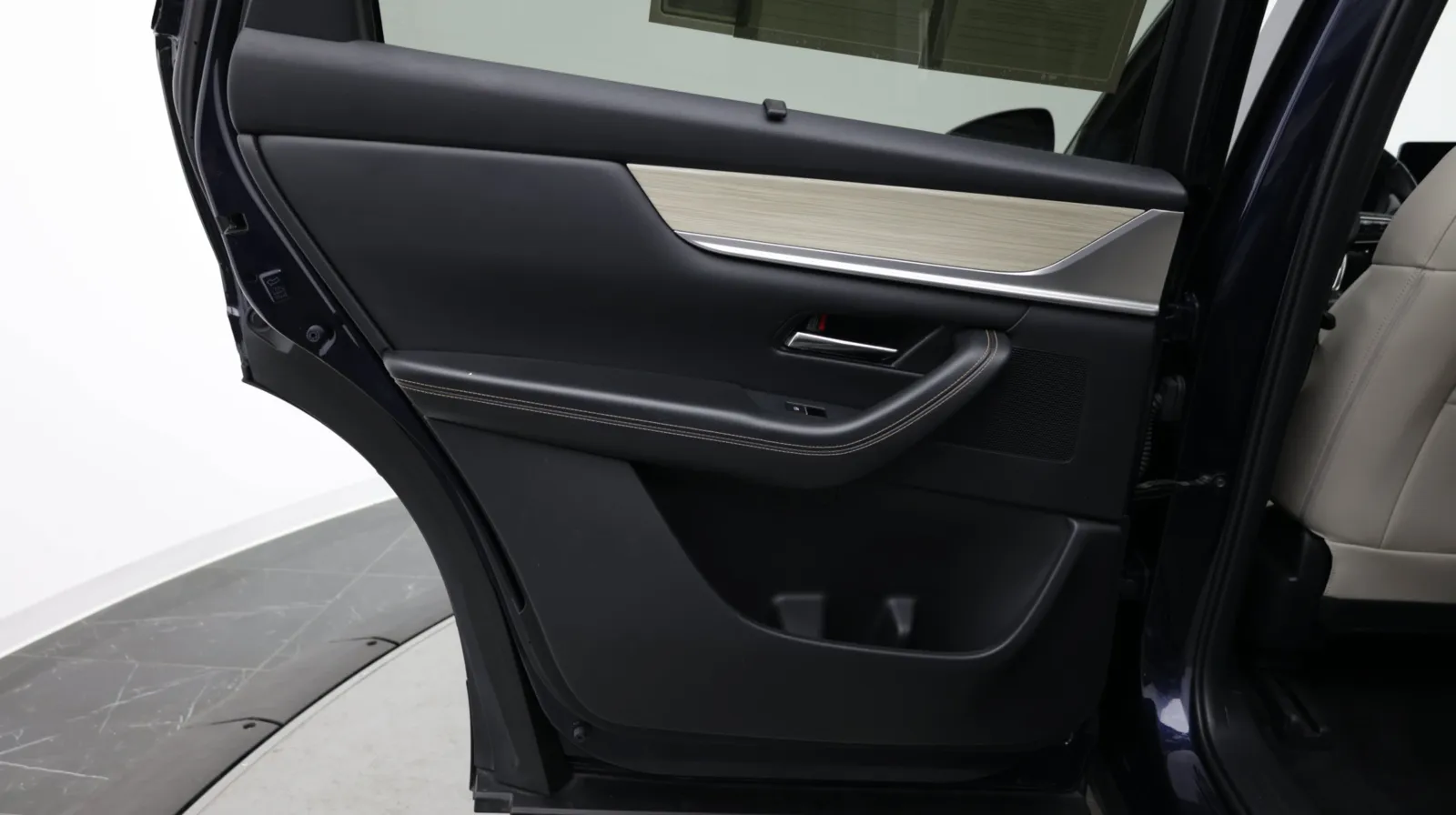 Mazda CX-90 photo 26