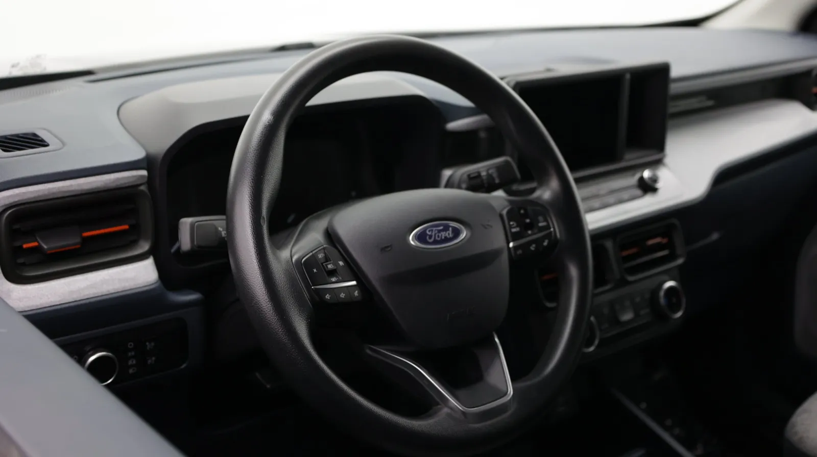 Ford Maverick photo 13