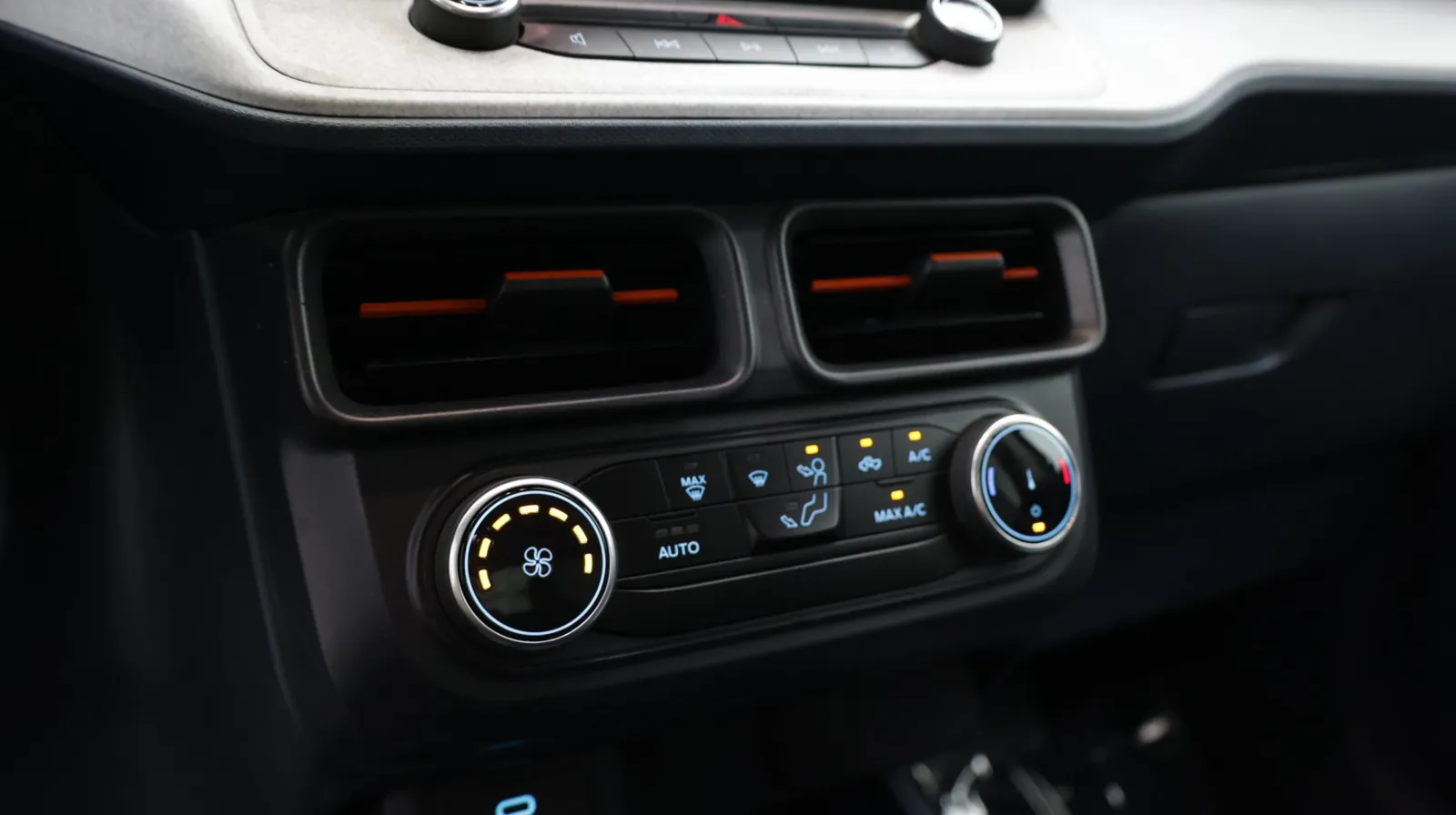 Ford Maverick photo 22