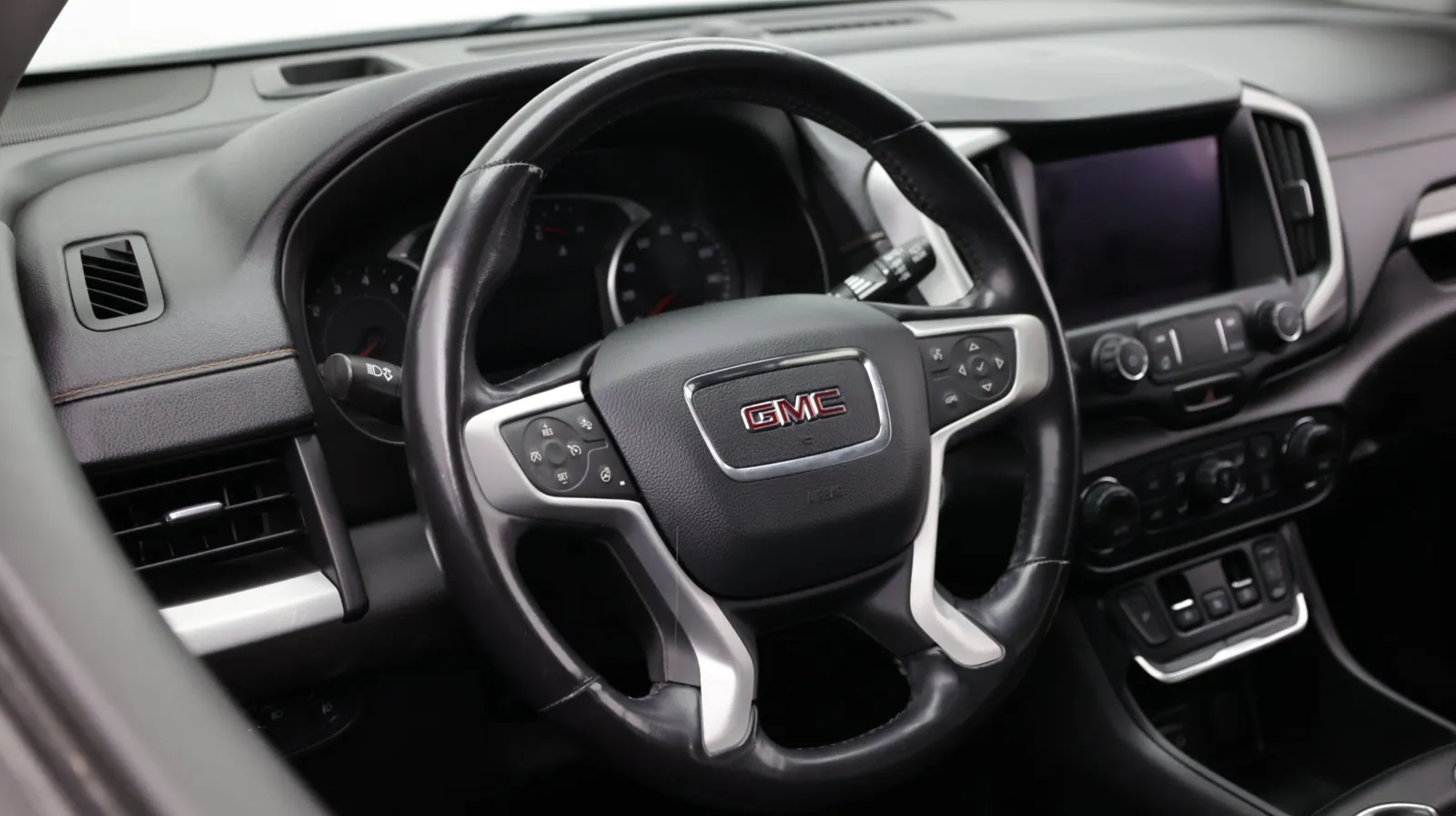 GMC Terrain photo 8