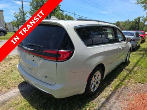 More photos of 2021 Chrysler Pacifica Hybrid Limited at Auto Boutique Florida, FL