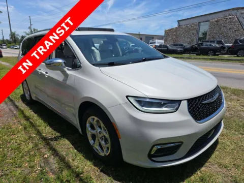 Another view of 2021 Chrysler Pacifica Hybrid Limited for sale in Jacksonville, FL at Auto Boutique Florida