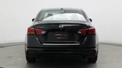 More photos of 2023 Nissan Altima 2.5 SR at Auto Boutique Florida, FL