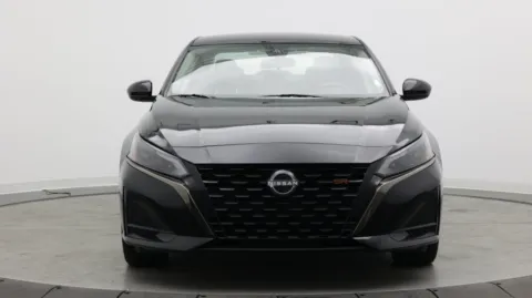 Photos of 2023 Nissan Altima 2.5 SR for sale in Jacksonville, FL at Auto Boutique Florida