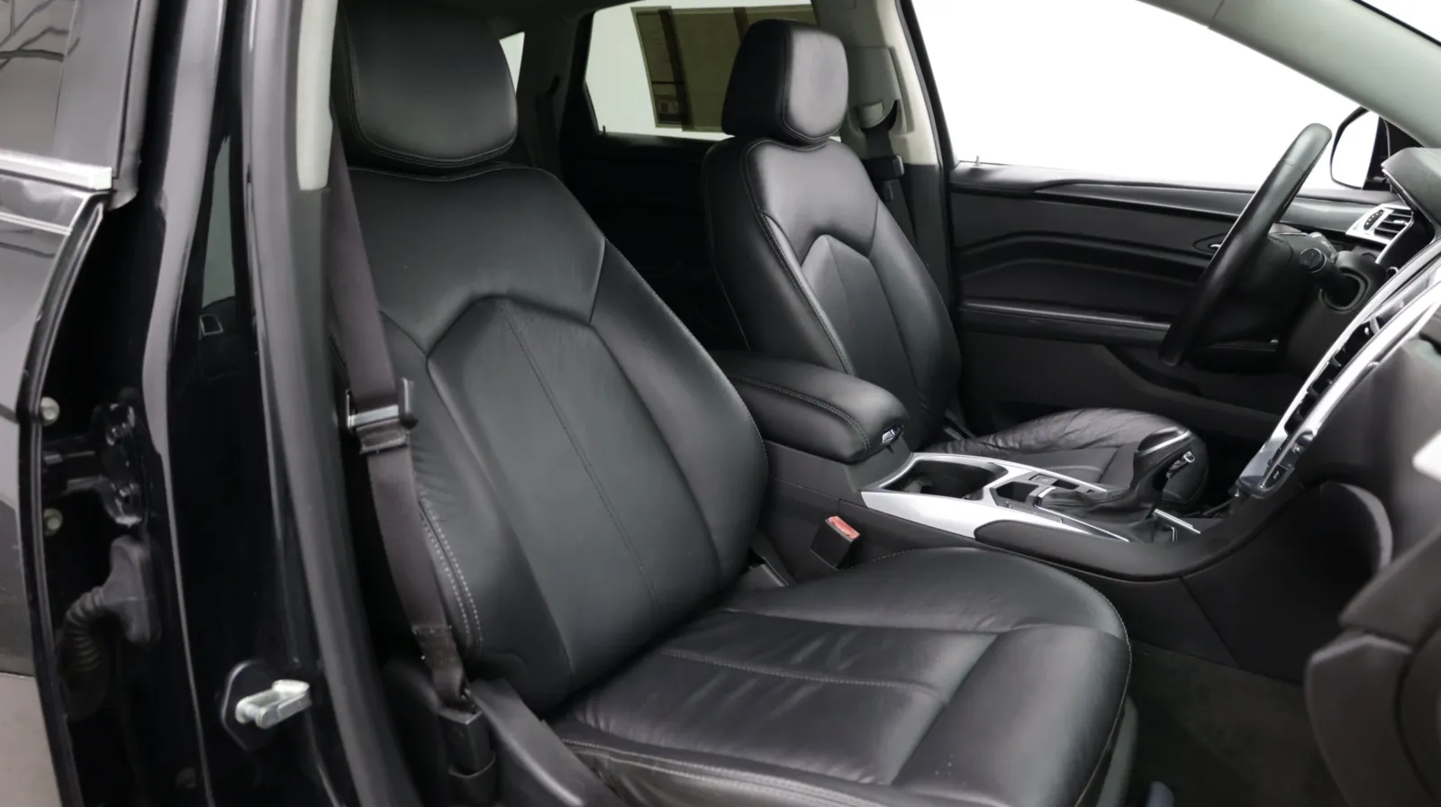 Cadillac SRX photo 31