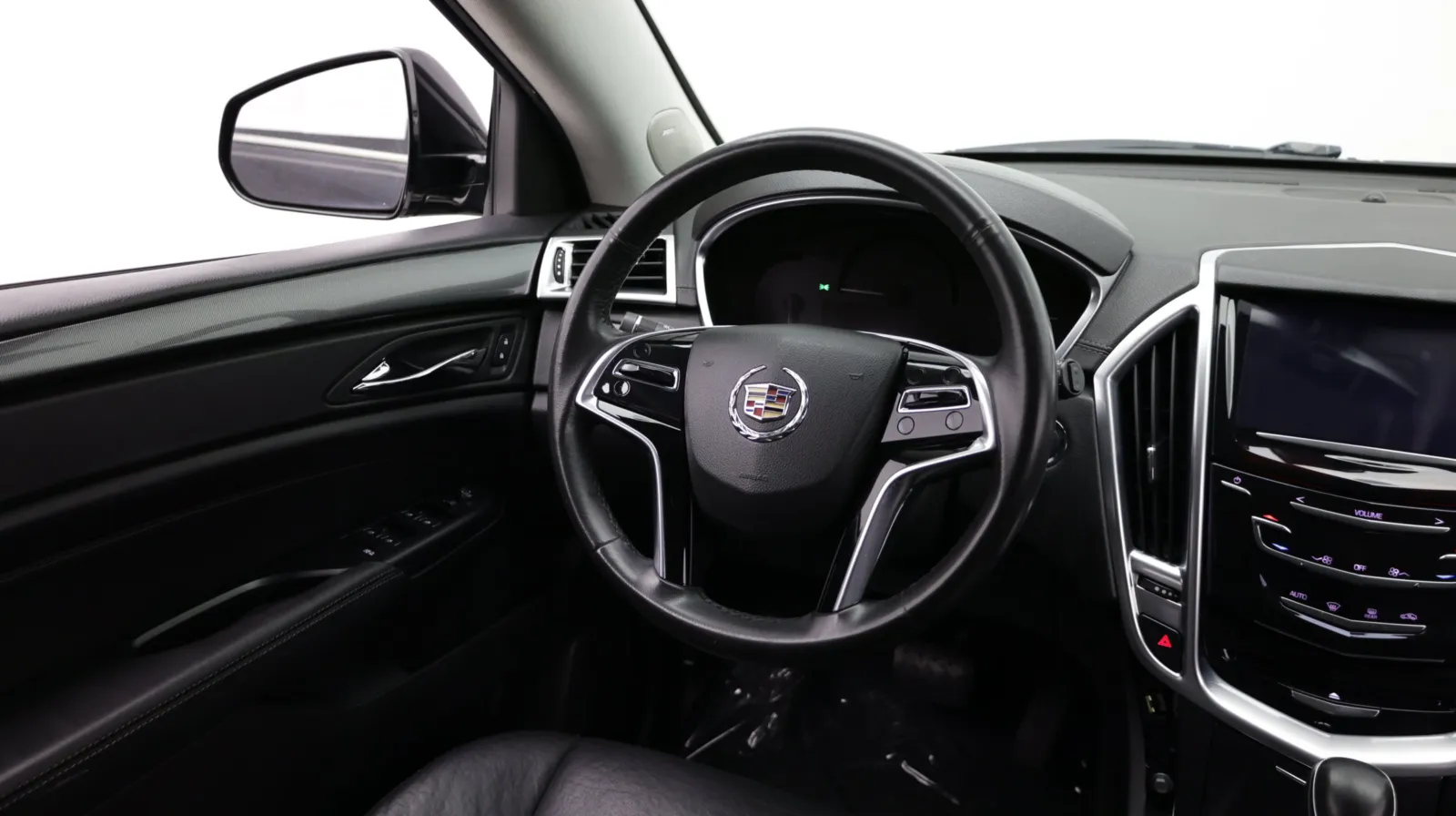 Cadillac SRX photo 23