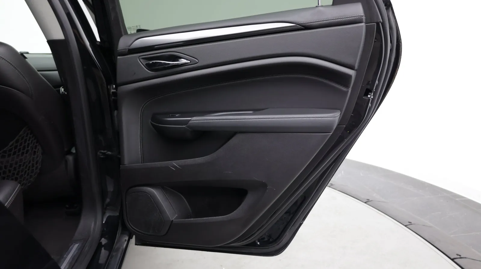 Cadillac SRX photo 27