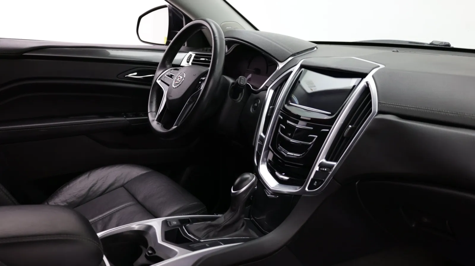 Cadillac SRX photo 30