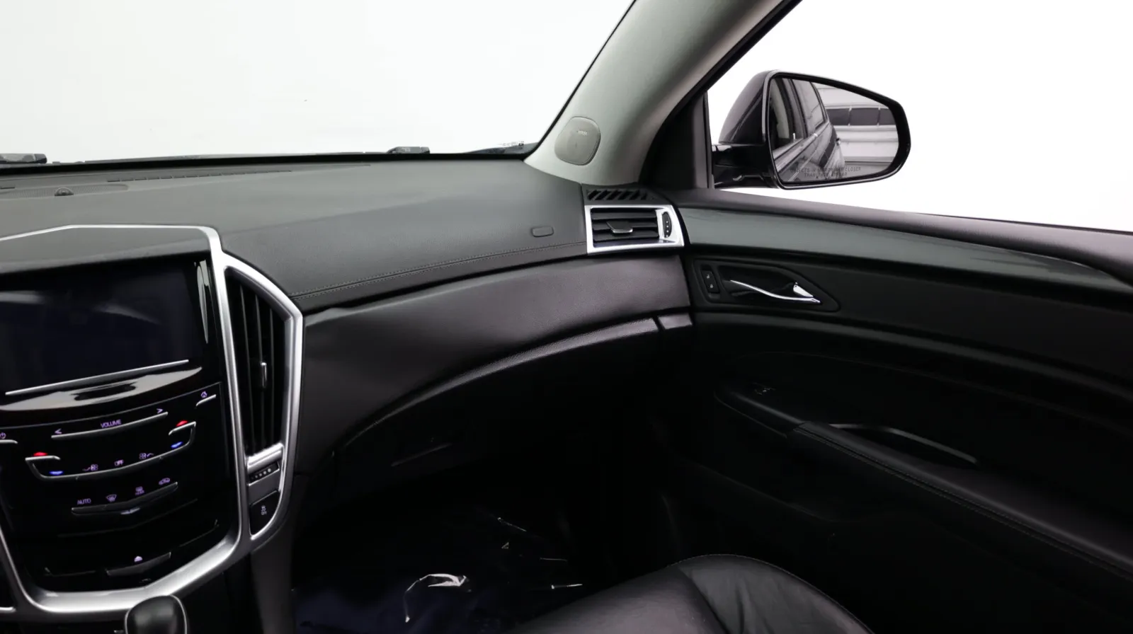 Cadillac SRX photo 25