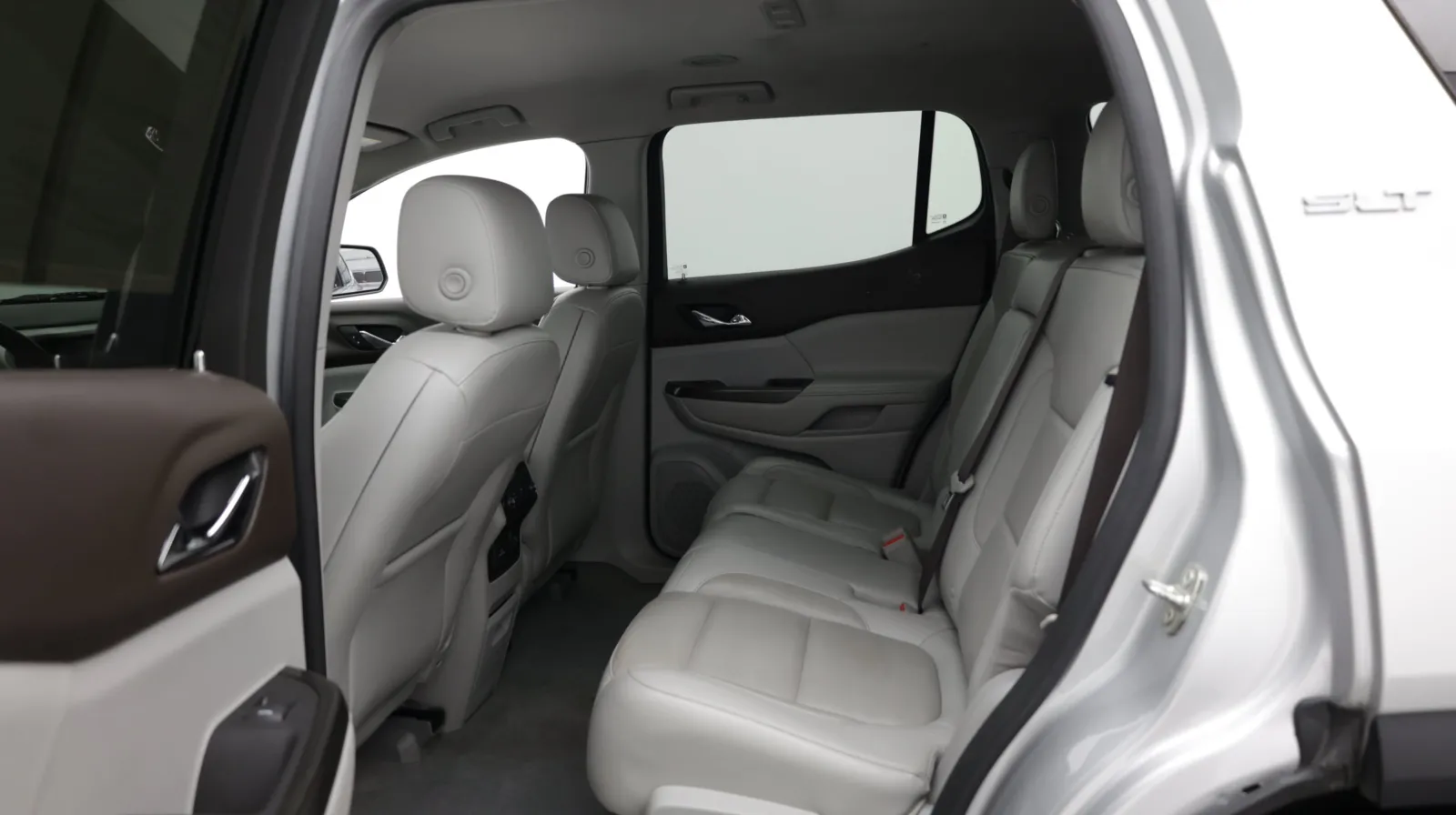 GMC Acadia photo 29