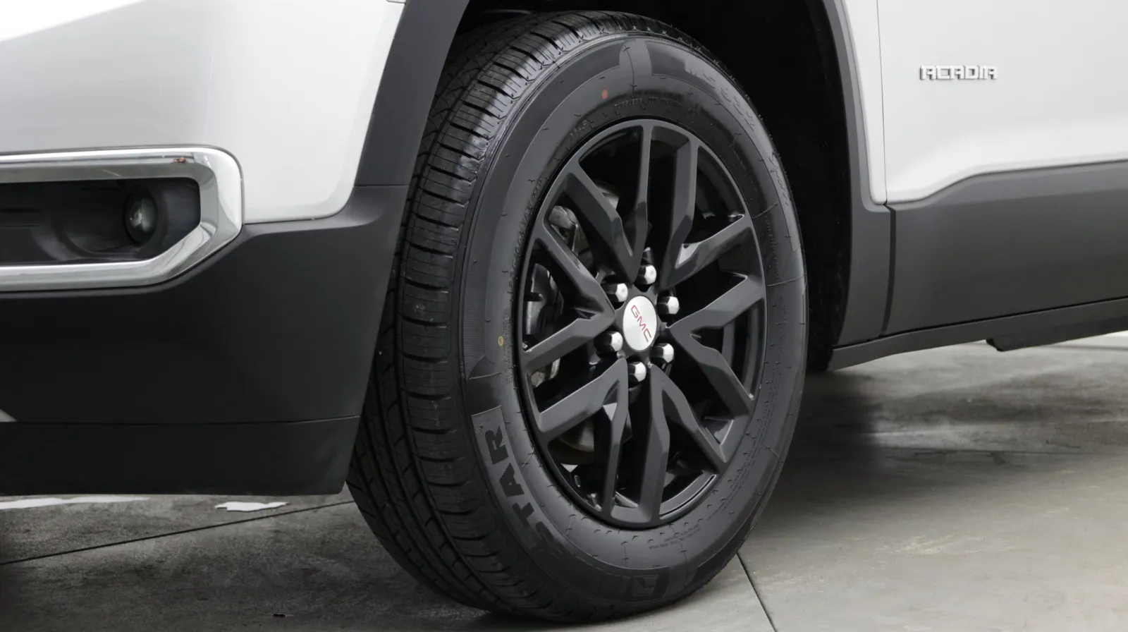 GMC Acadia photo 10