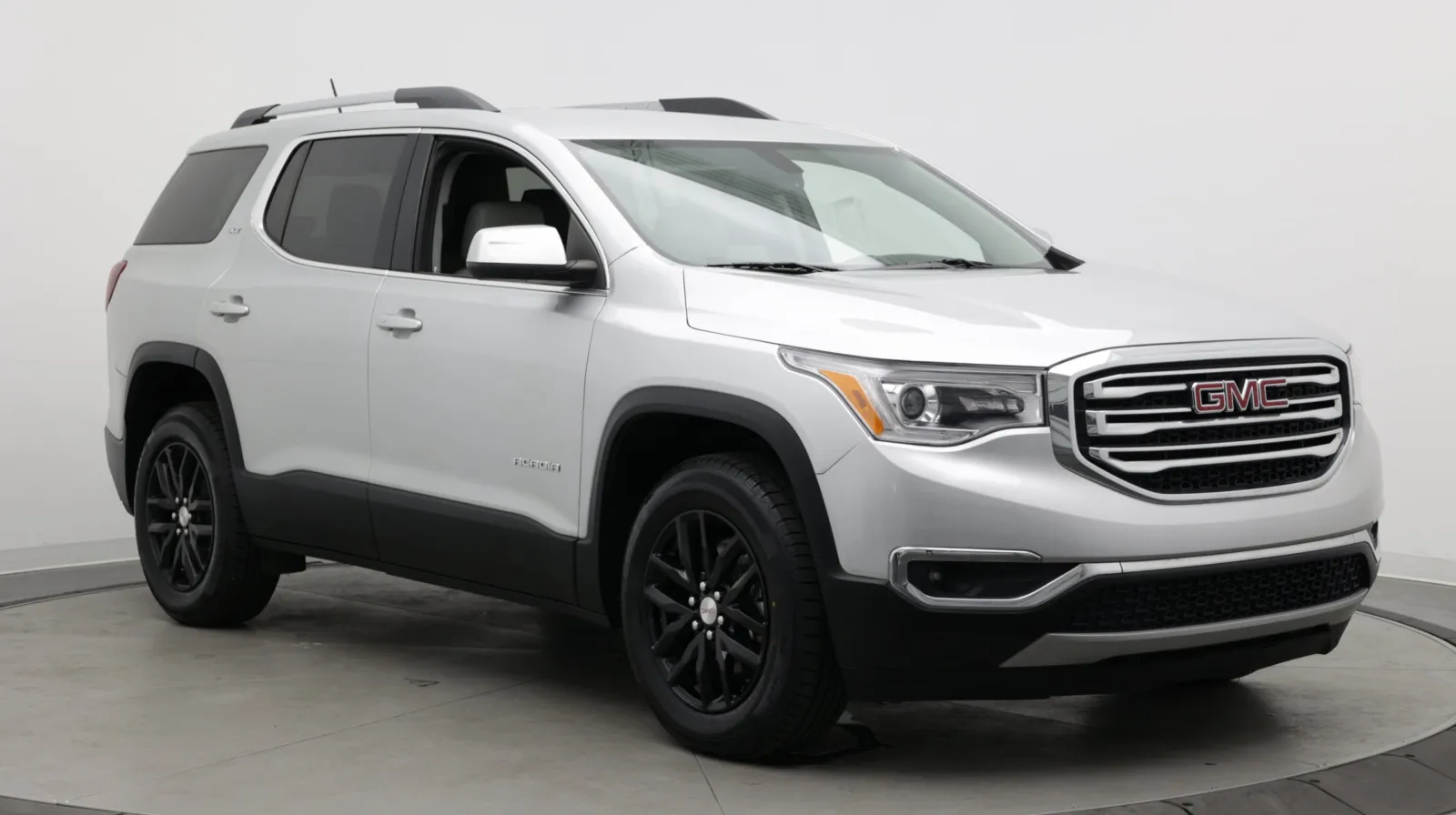 GMC Acadia photo 3