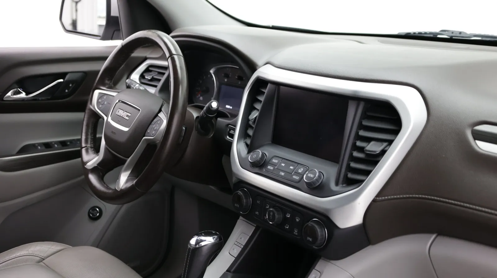 GMC Acadia photo 42