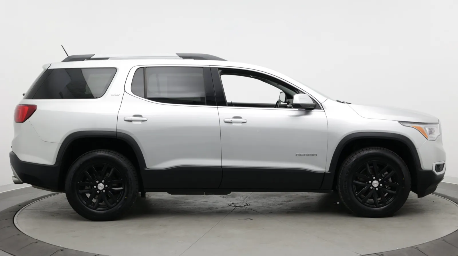 GMC Acadia photo 8