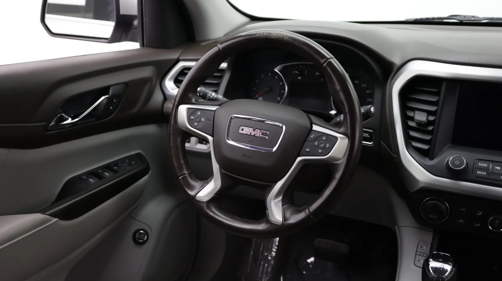 GMC Acadia photo 34