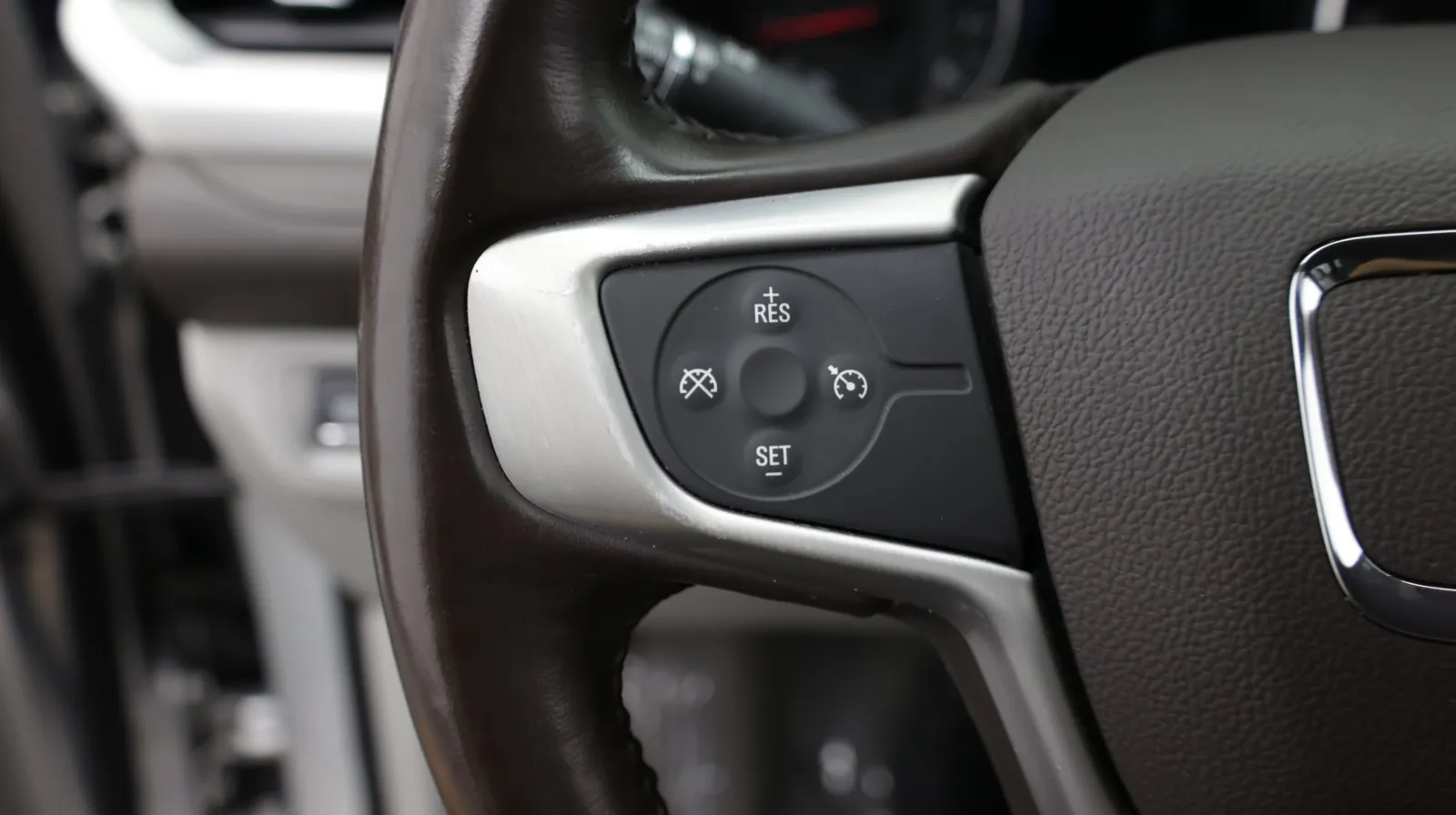 GMC Acadia photo 23