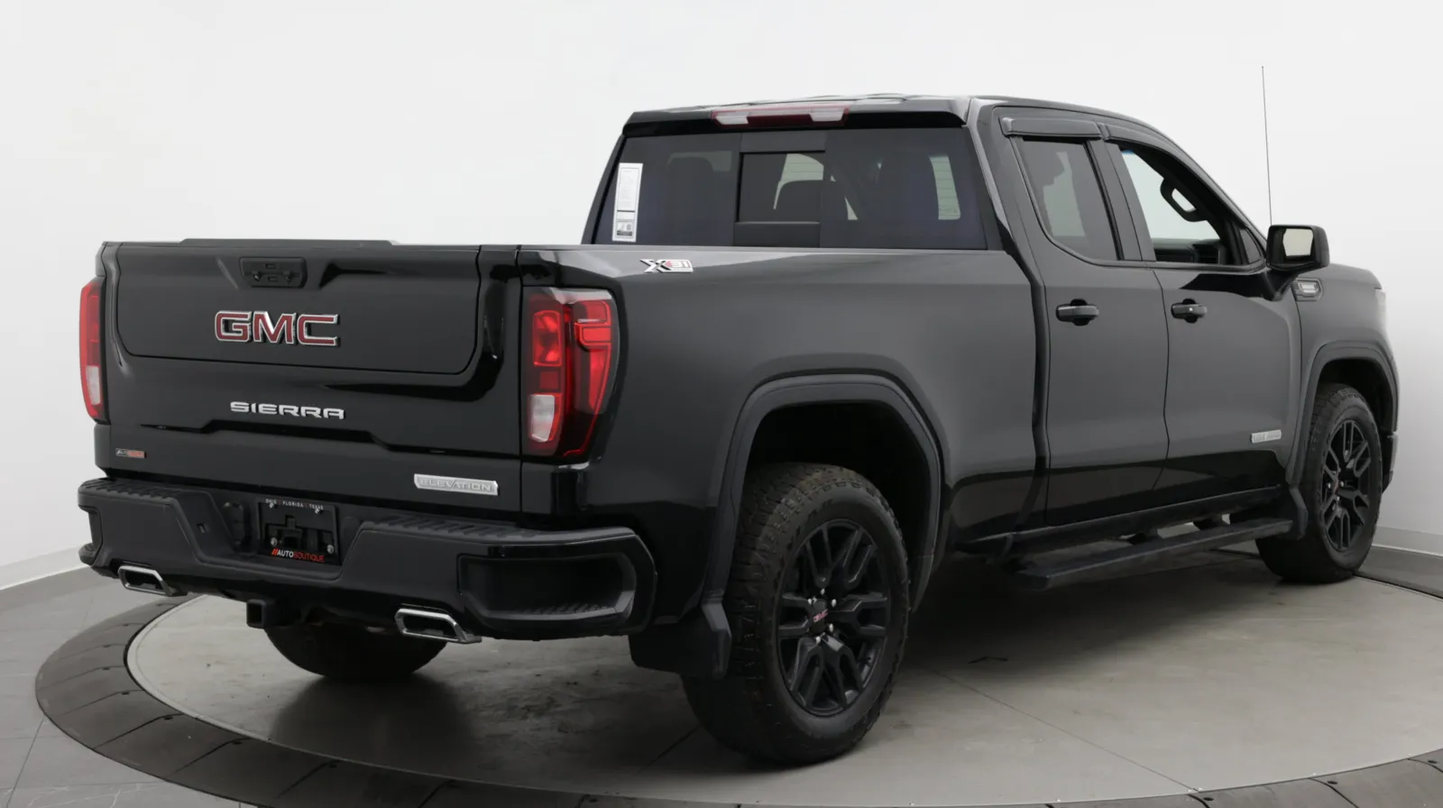 GMC Sierra photo 8