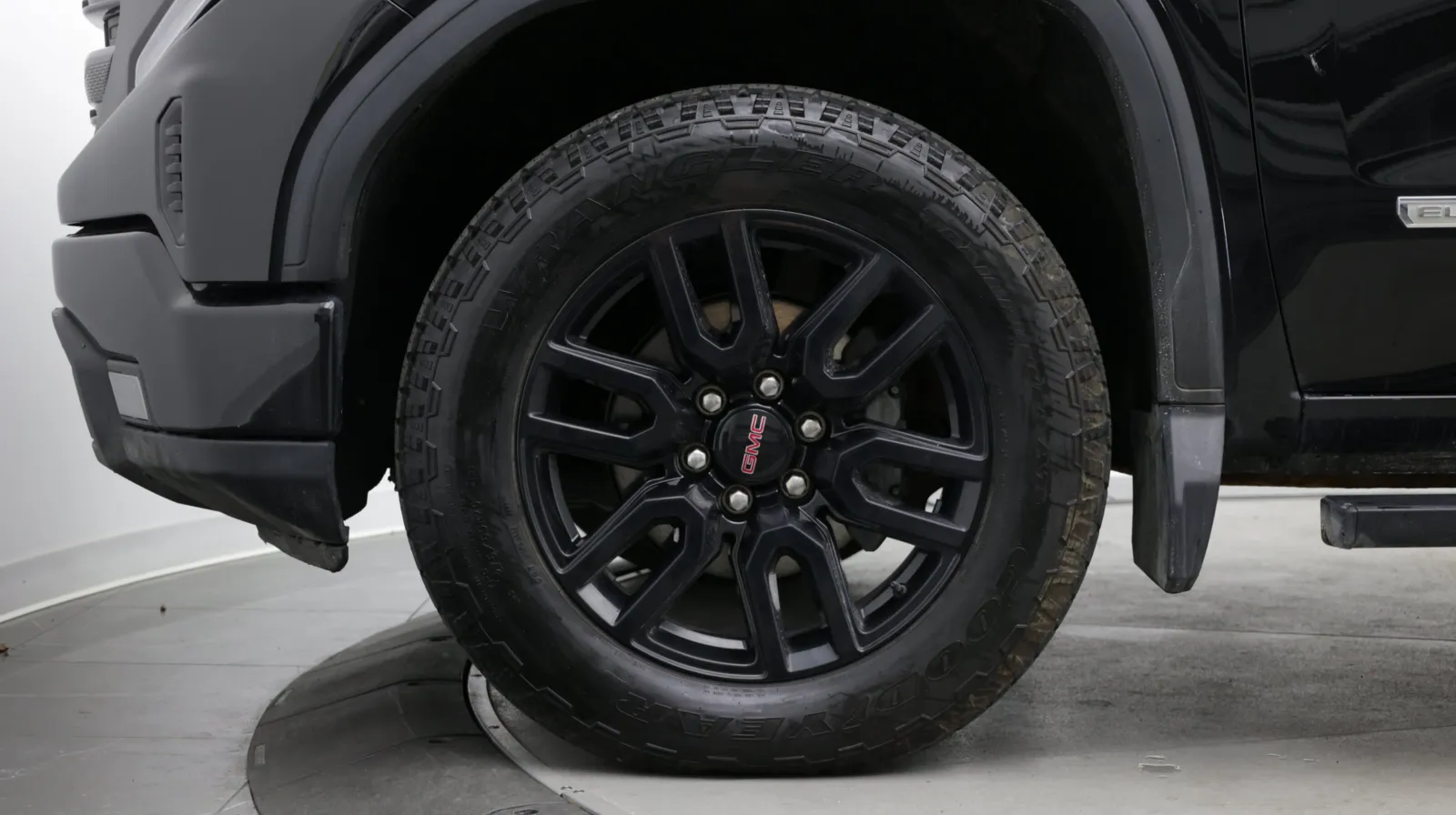 GMC Sierra photo 9