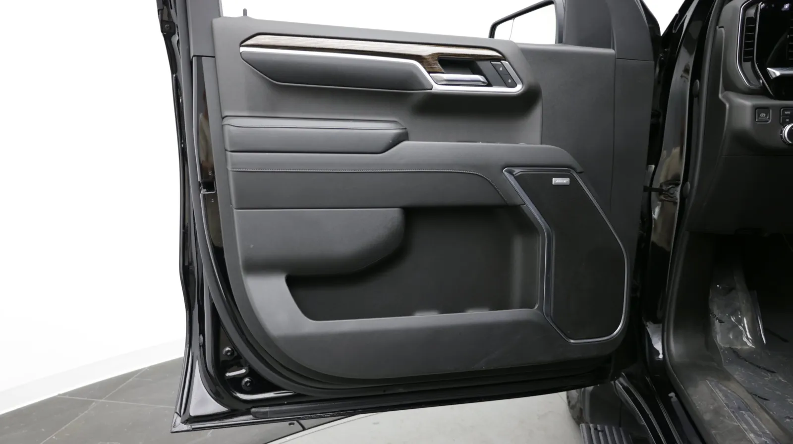 GMC Sierra photo 12