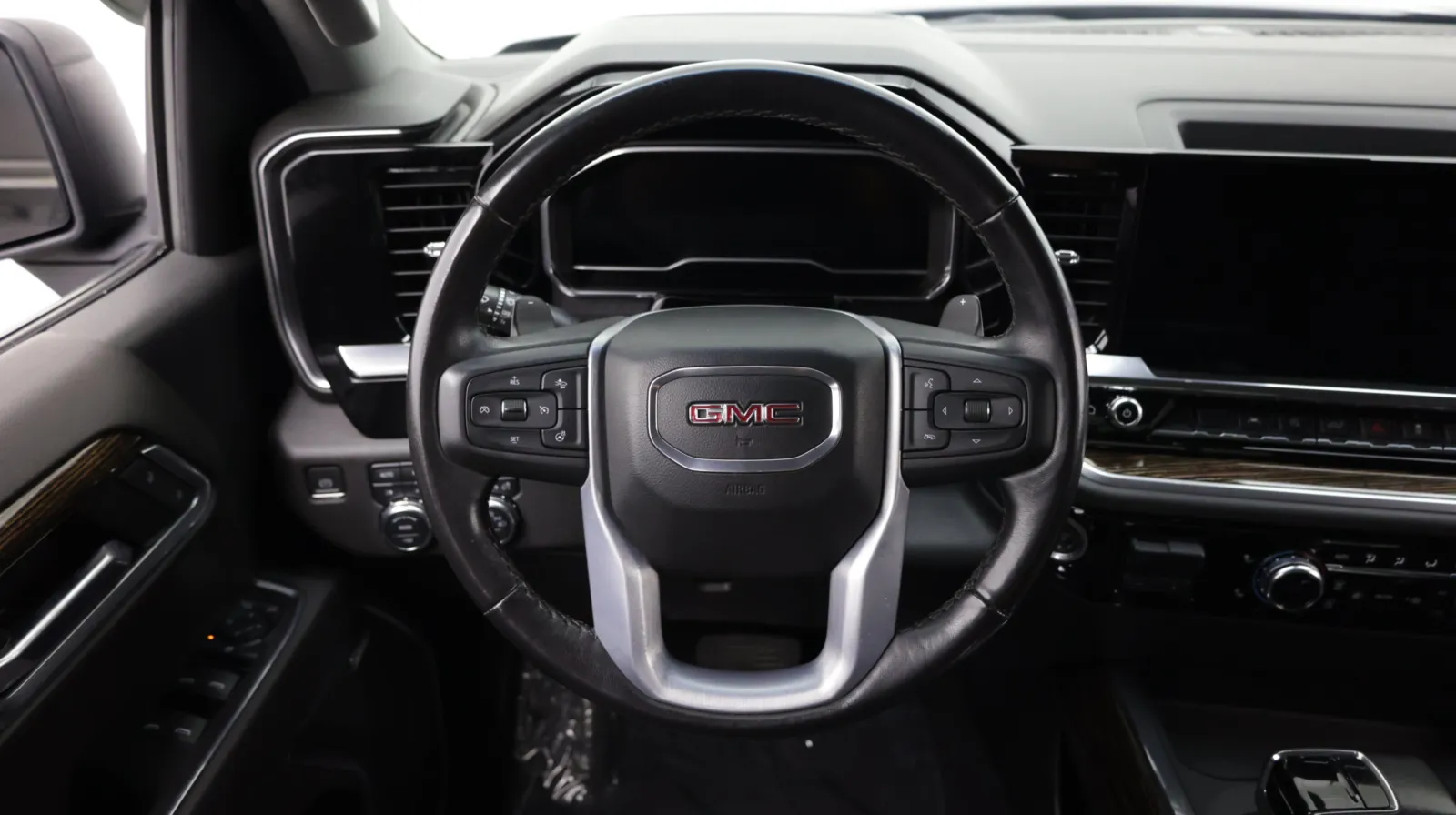 GMC Sierra photo 29