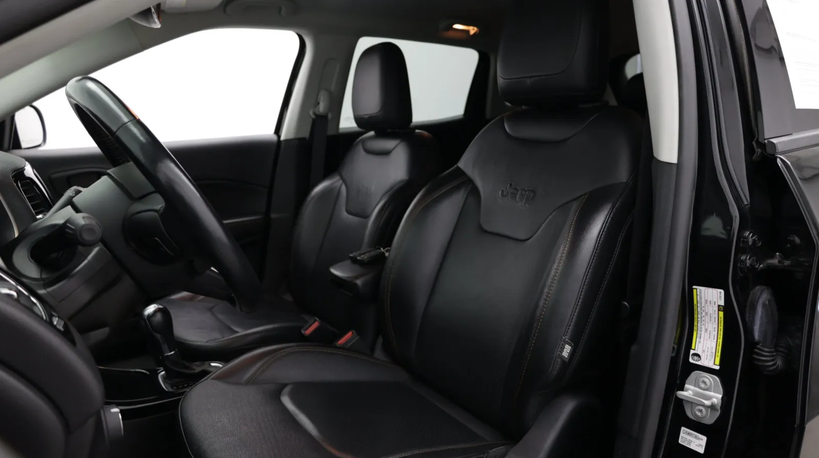 Jeep Compass photo 16