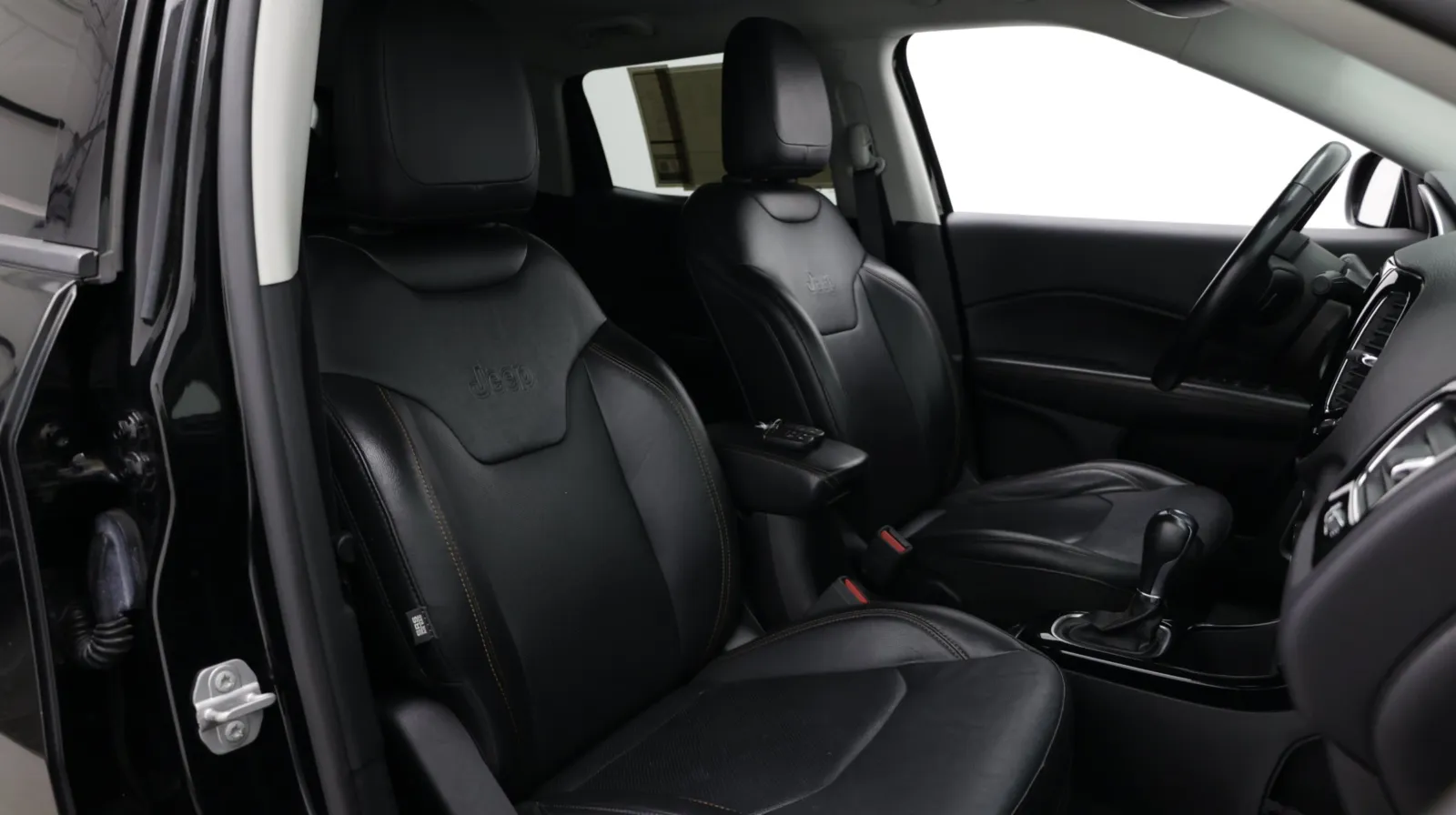 Jeep Compass photo 37
