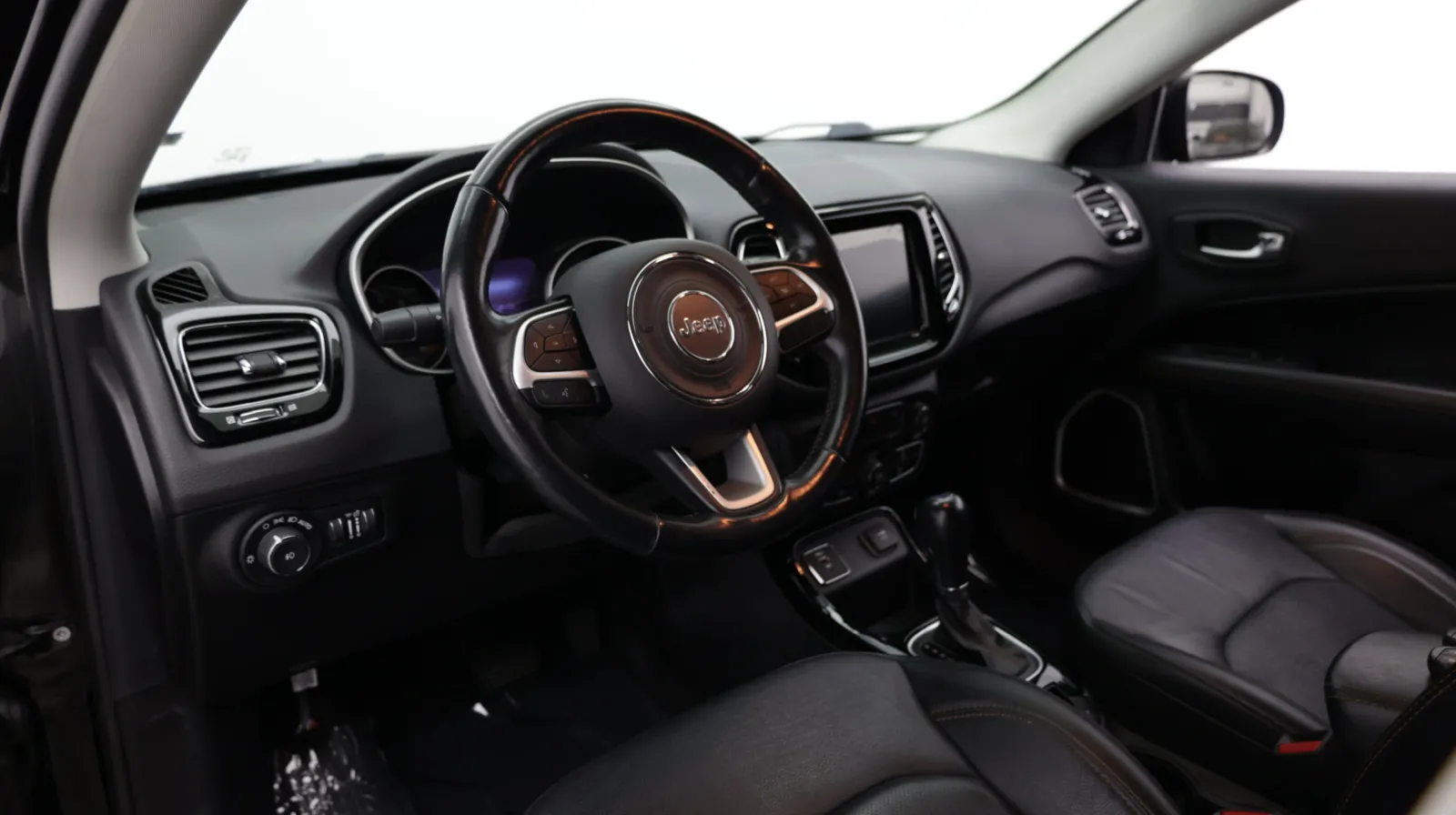 Jeep Compass photo 11