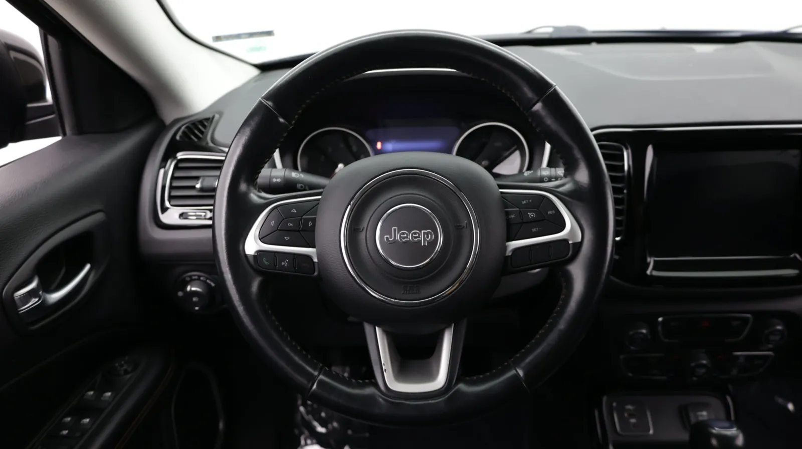 Jeep Compass photo 28