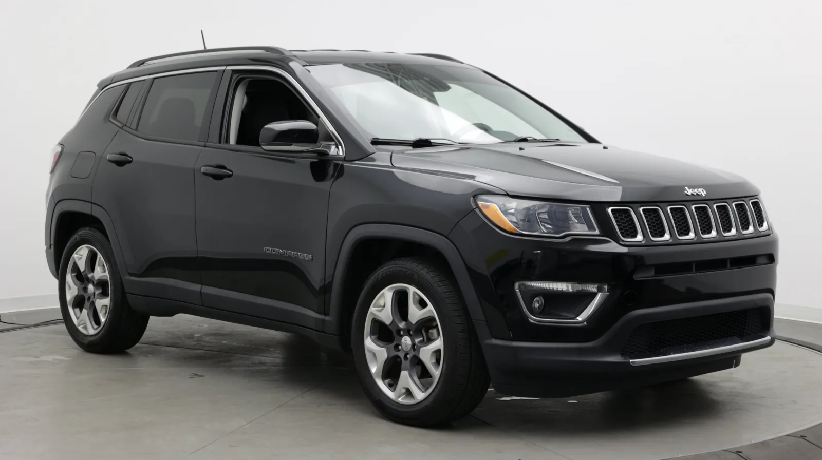 Jeep Compass photo 3
