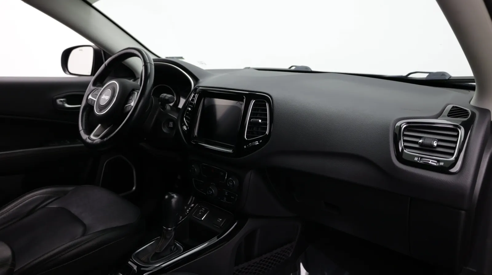 Jeep Compass photo 38