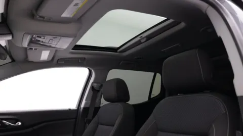 More photos of 2022 GMC Acadia SLE at Auto Boutique Florida, FL