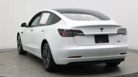 More photos of 2021 Tesla Model 3 Standard Range Plus at Auto Boutique Florida, FL