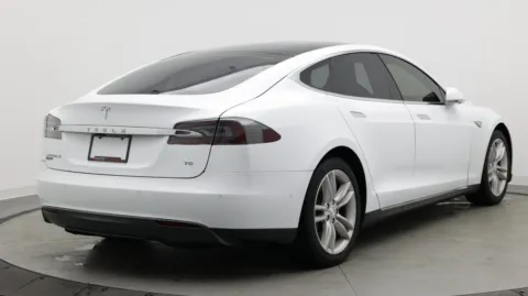More photos of 2016 Tesla Model S 70 kWh Battery at Auto Boutique Florida, FL
