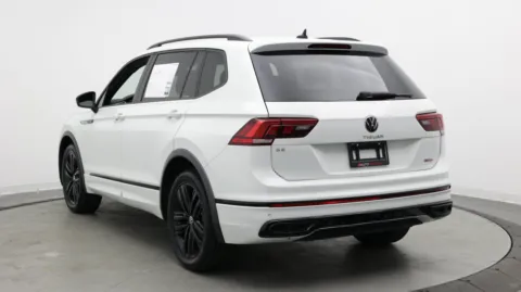 More photos of 2022 Volkswagen Tiguan SE R-Line Black at Auto Boutique Florida, FL
