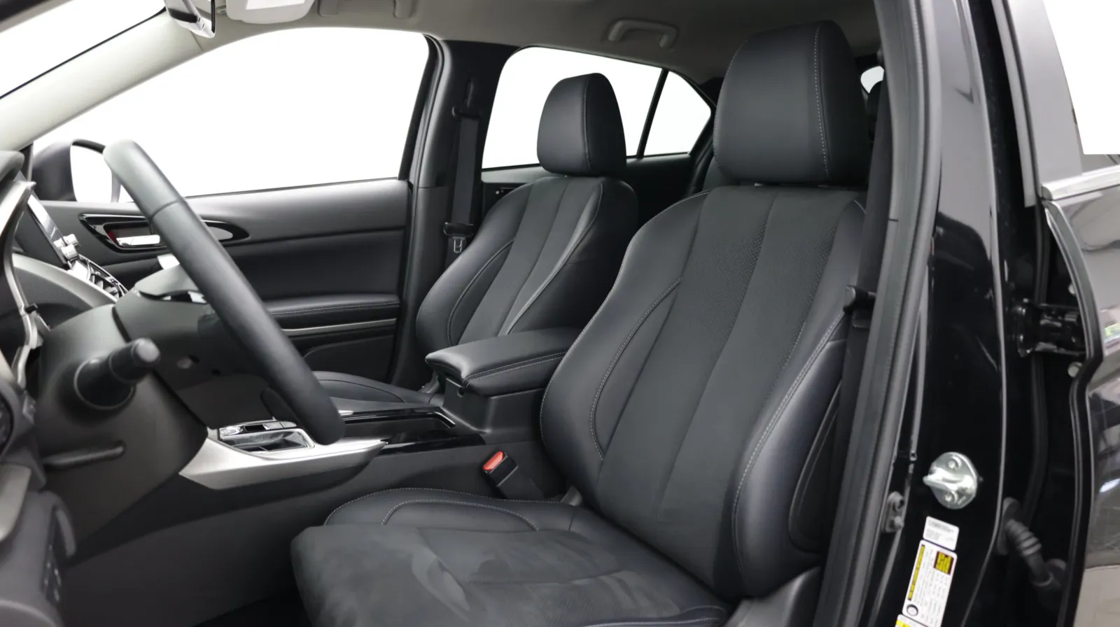 Mitsubishi Eclipse Cross photo 16