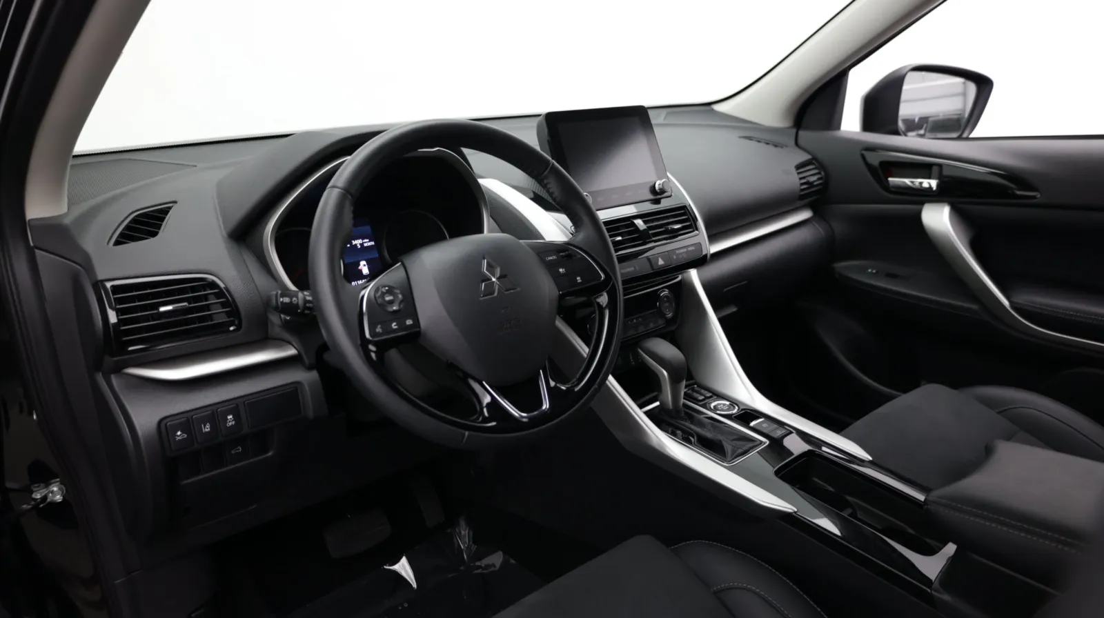 Mitsubishi Eclipse Cross photo 12