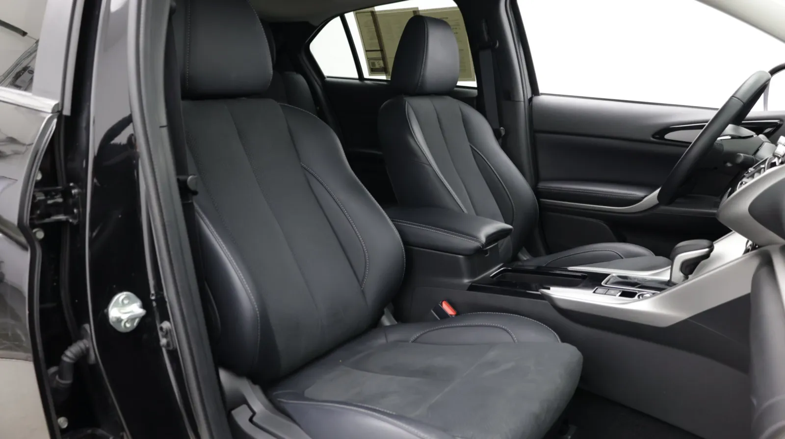 Mitsubishi Eclipse Cross photo 40