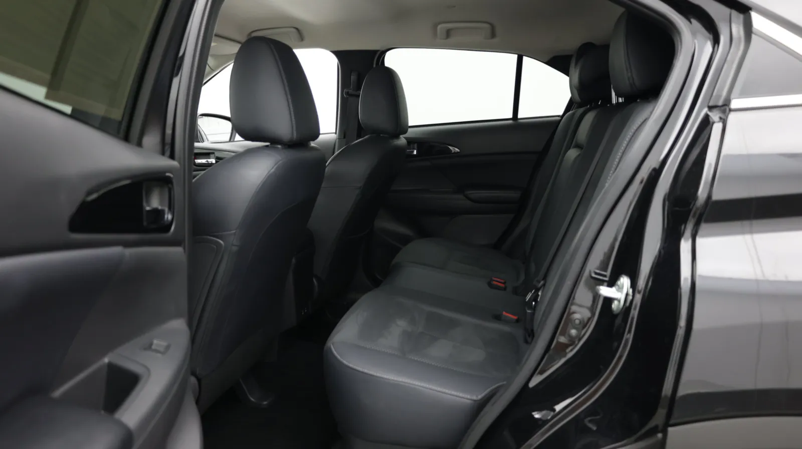 Mitsubishi Eclipse Cross photo 28