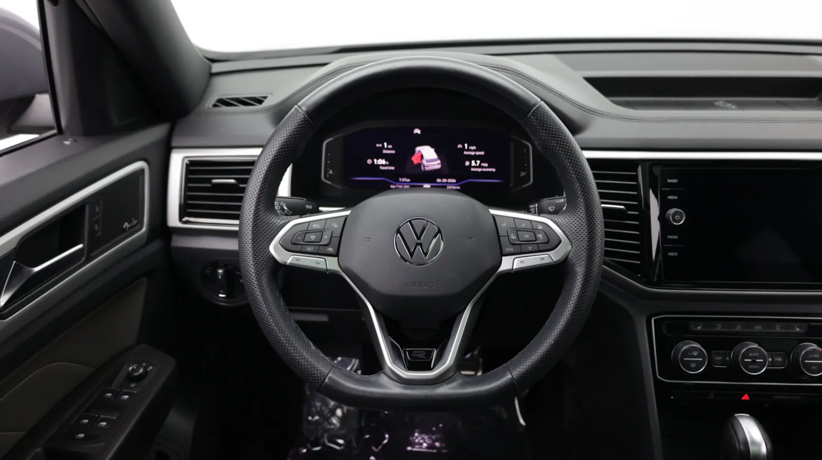 Volkswagen Atlas Cross Sport photo 33