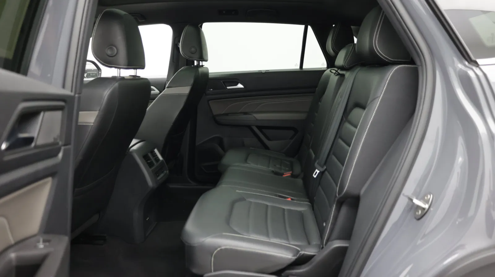 Volkswagen Atlas Cross Sport photo 29