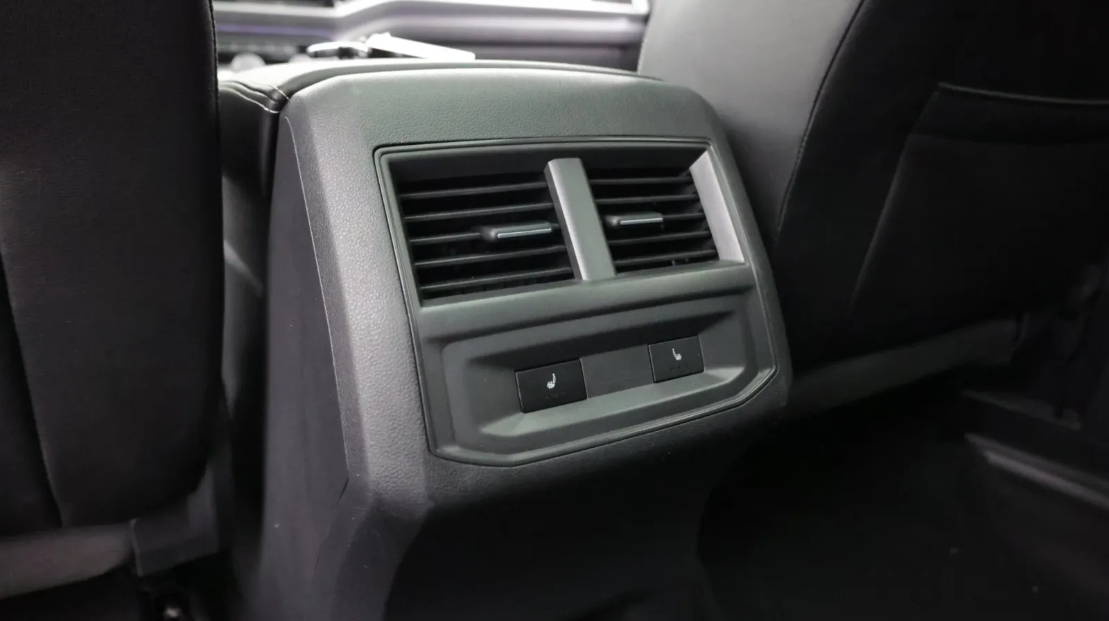 Volkswagen Atlas Cross Sport photo 32