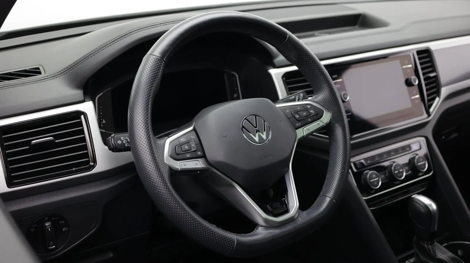 Volkswagen Atlas Cross Sport photo 11