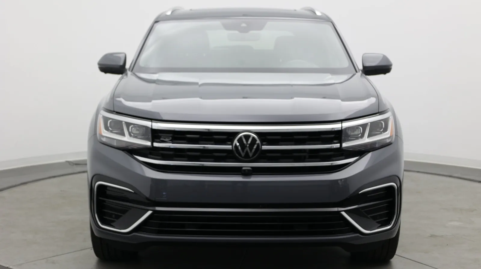 Volkswagen Atlas Cross Sport photo 2