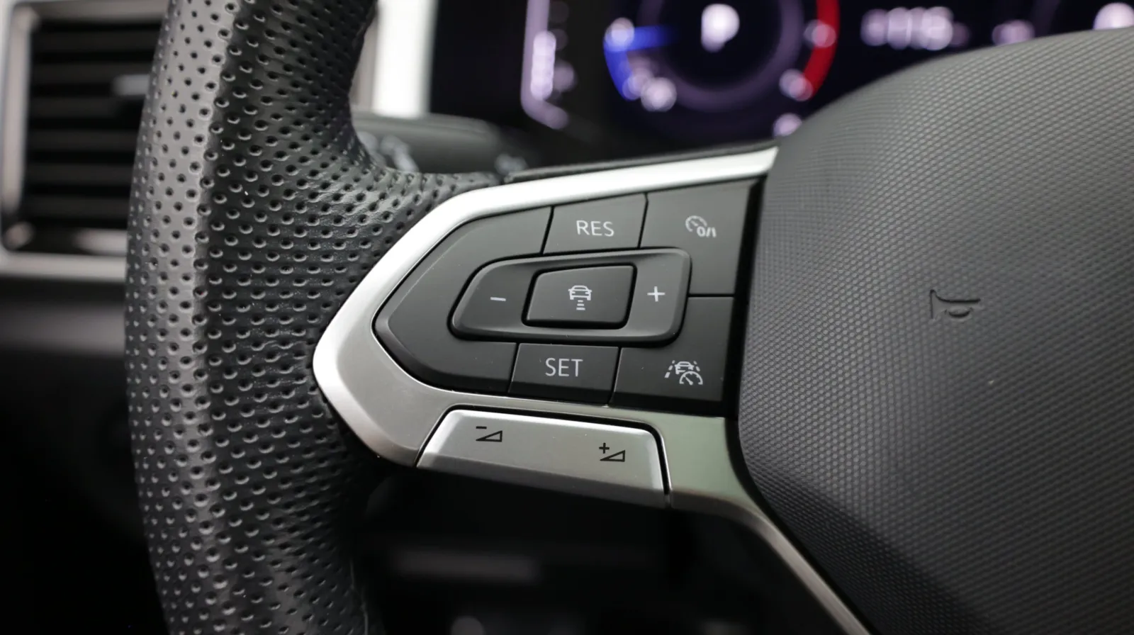 Volkswagen Atlas Cross Sport photo 25