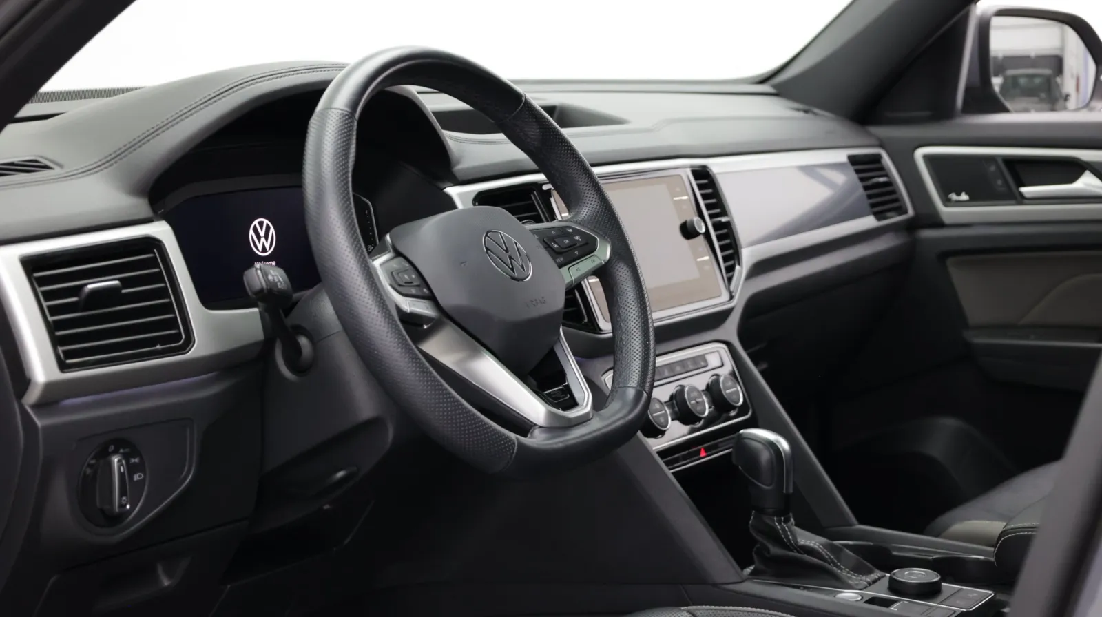 Volkswagen Atlas Cross Sport photo 13