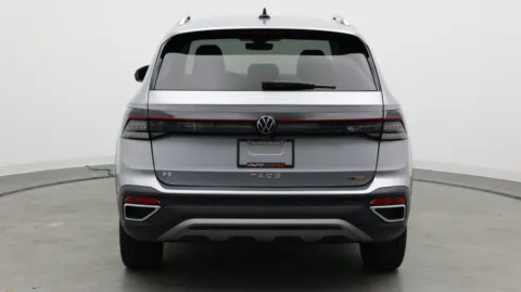 More photos of 2025 Volkswagen Taos SE at Auto Boutique Florida, FL