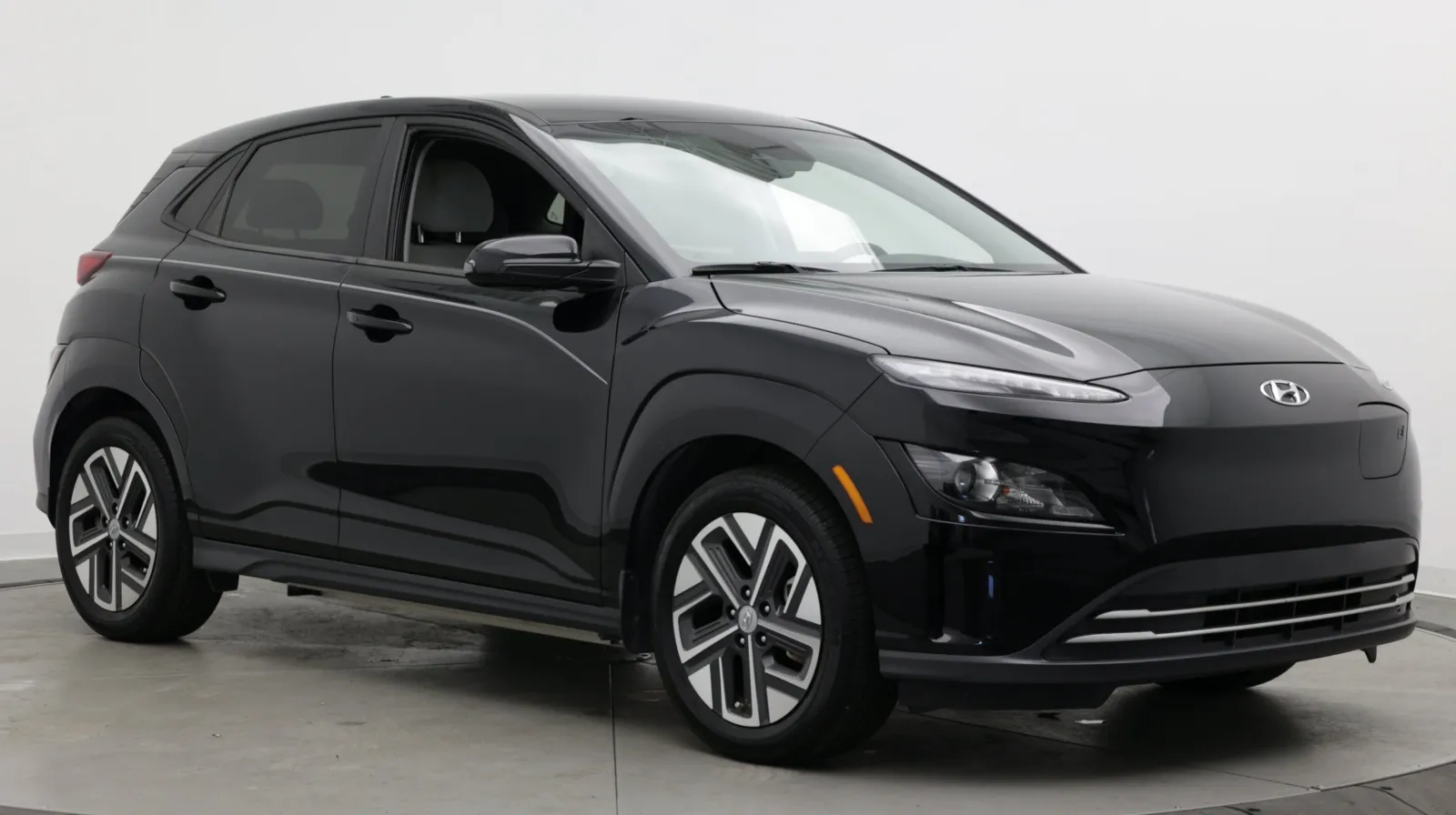 Hyundai Kona photo 3